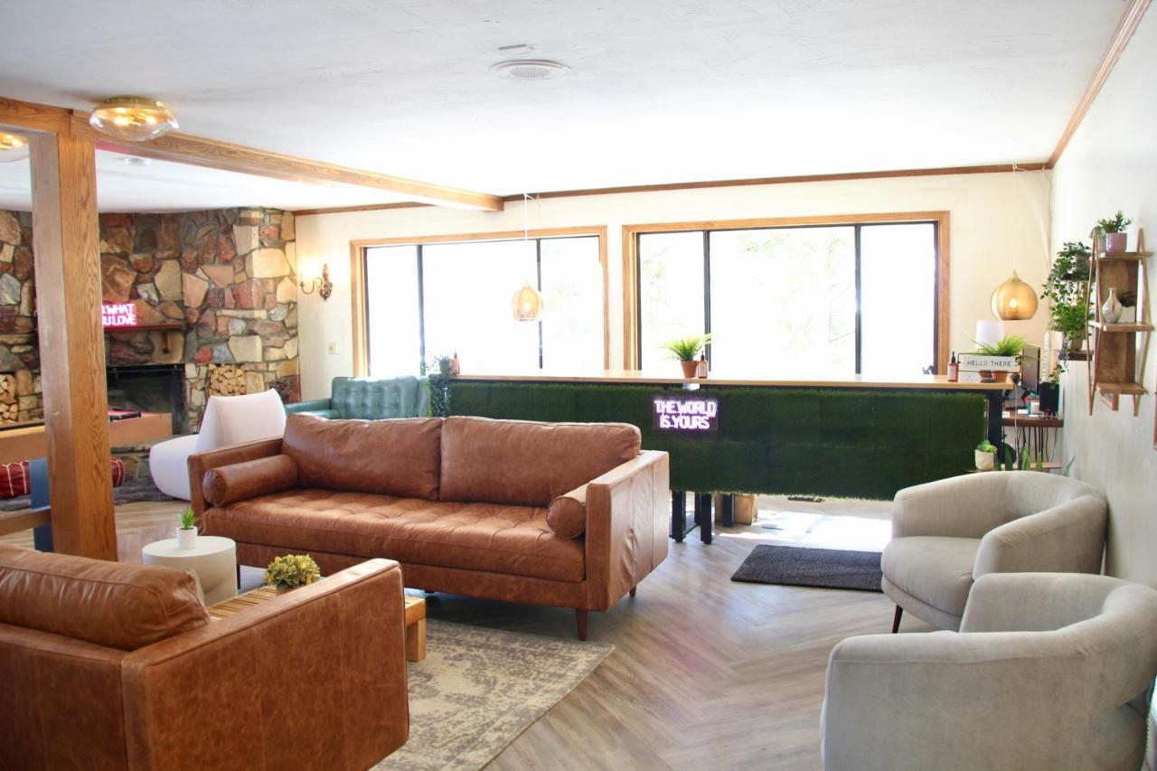 Hotel Sierra Blue & Swim Club Big Bear Lake